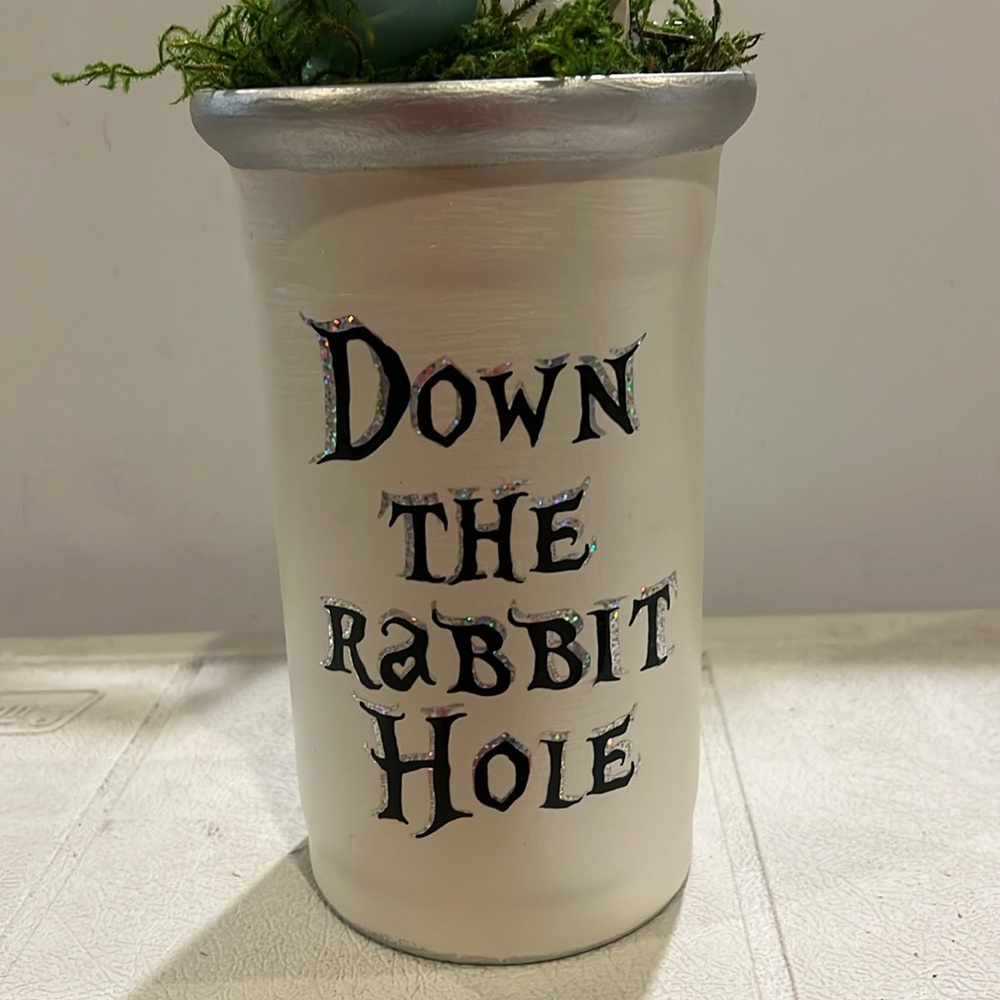 Alice and wonderland party center piece